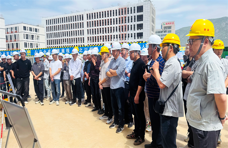 2025年4月17日，由莆田市涵江区住房和城乡建设局主办、BBIN宝盈三建承办的钢筋安装工程质量防控现场交流会在联东U谷·涵江海峡智造产业谷一期成功召开。